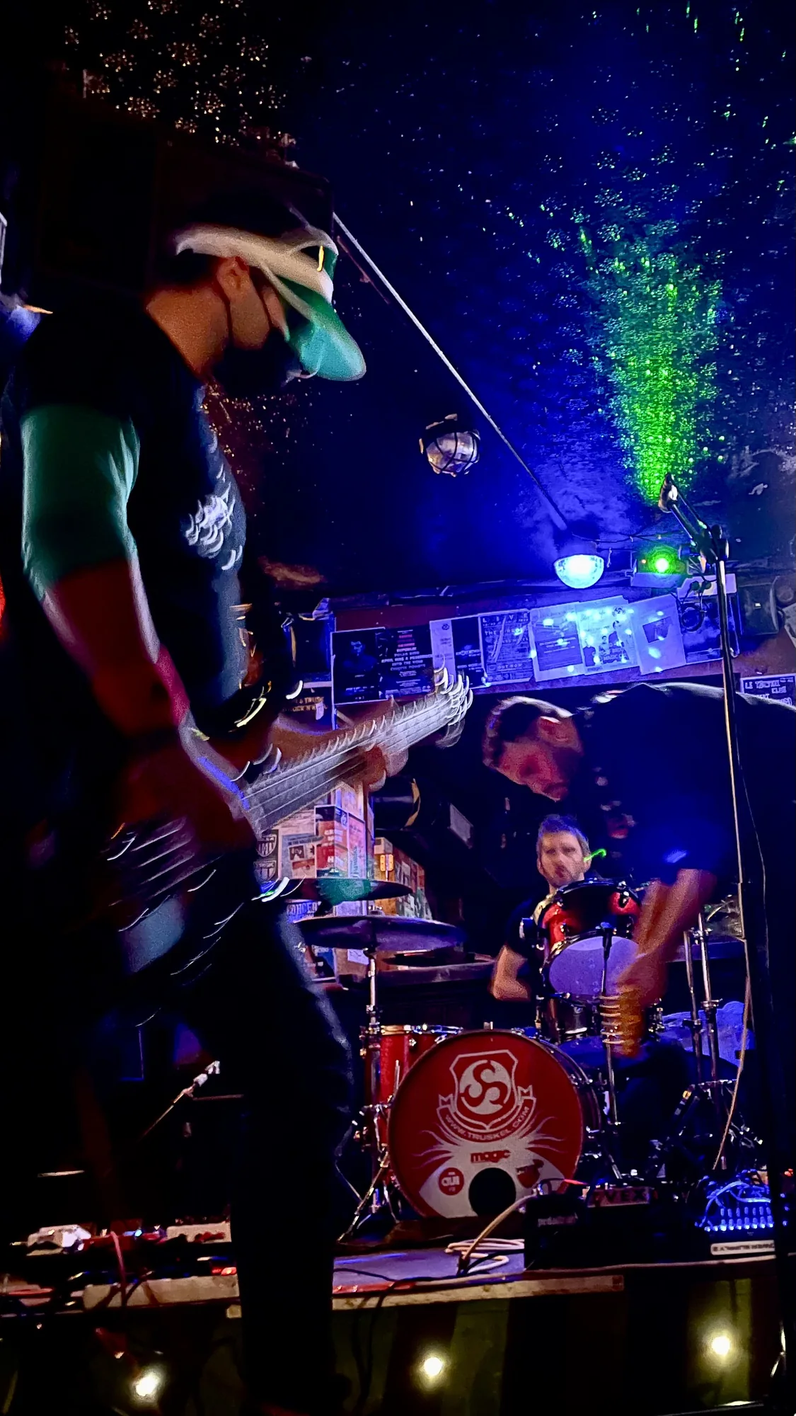 DAKINIZ live at TRUSKEL