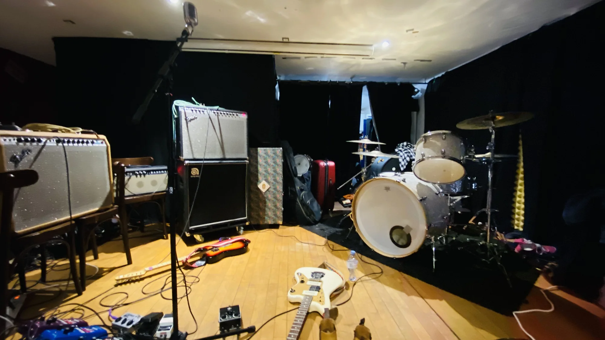 DAKINIZ live at DROPKICK BAR